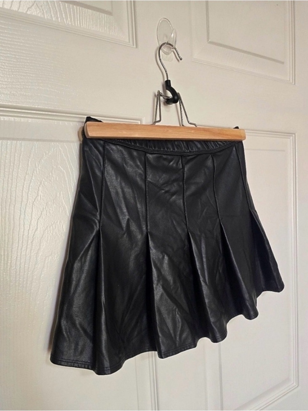 Abercrombie Kids Black faux
Leather Pleated Skirt size 11/12